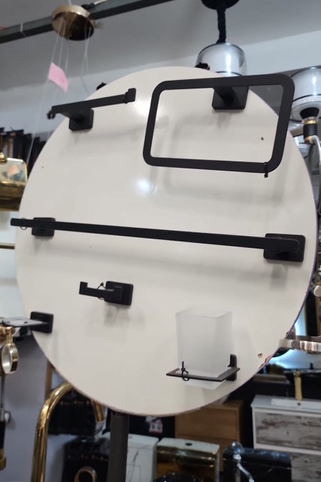 ⚫ طقم إكسسوارات حمّام مودرن – أسود مطفي